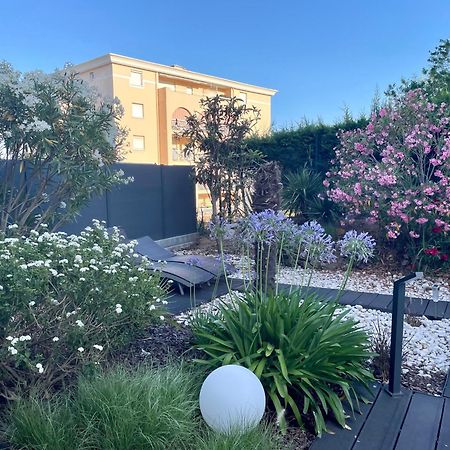 Les Enganes Apartment Frejus Bagian luar foto