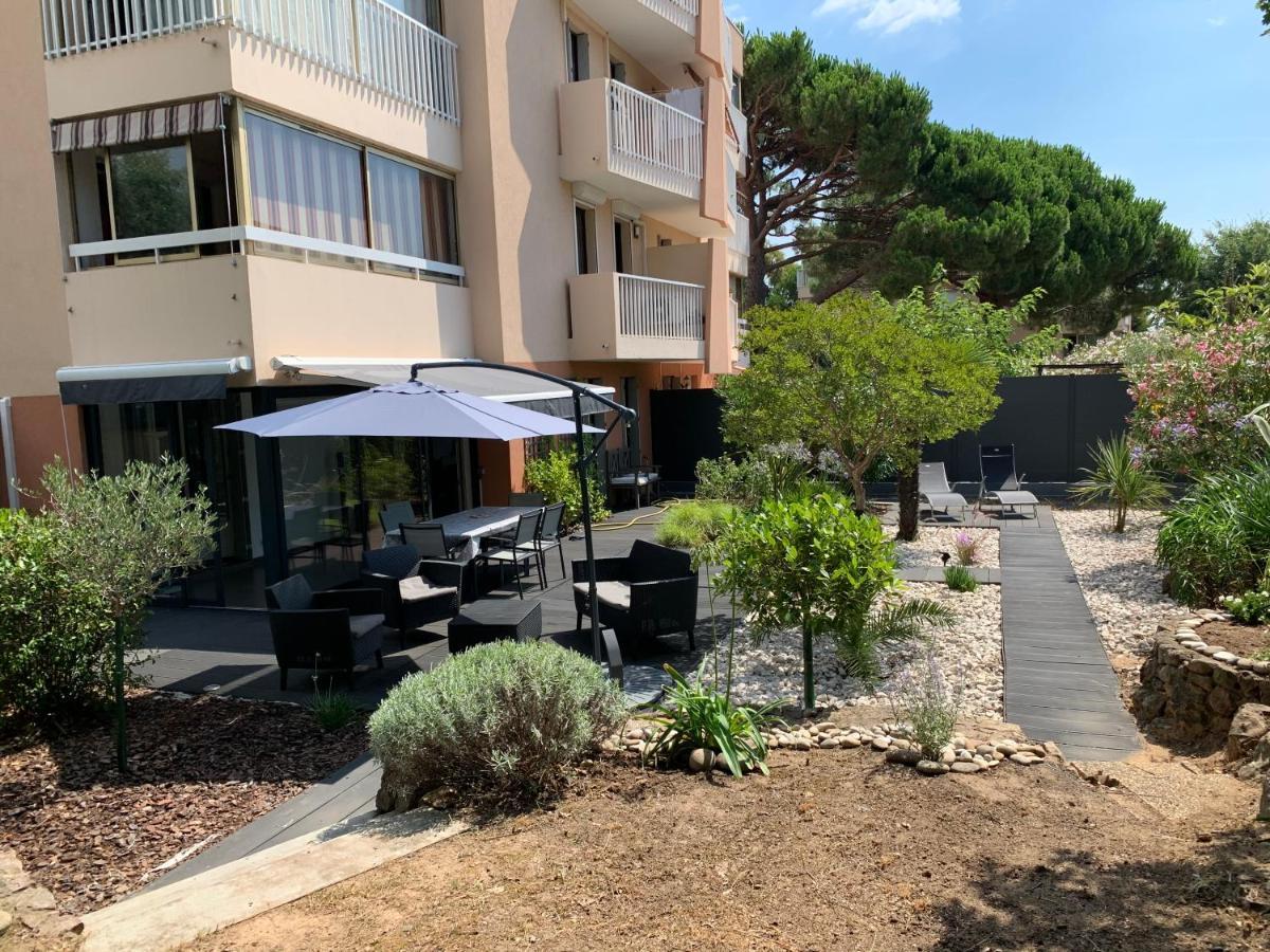 Les Enganes Apartment Frejus Bagian luar foto