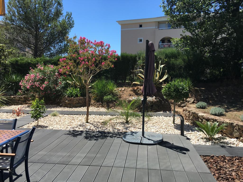 Les Enganes Apartment Frejus Bagian luar foto