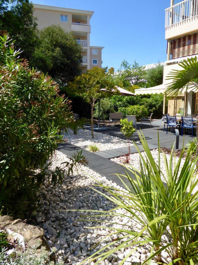 Les Enganes Apartment Frejus Bagian luar foto