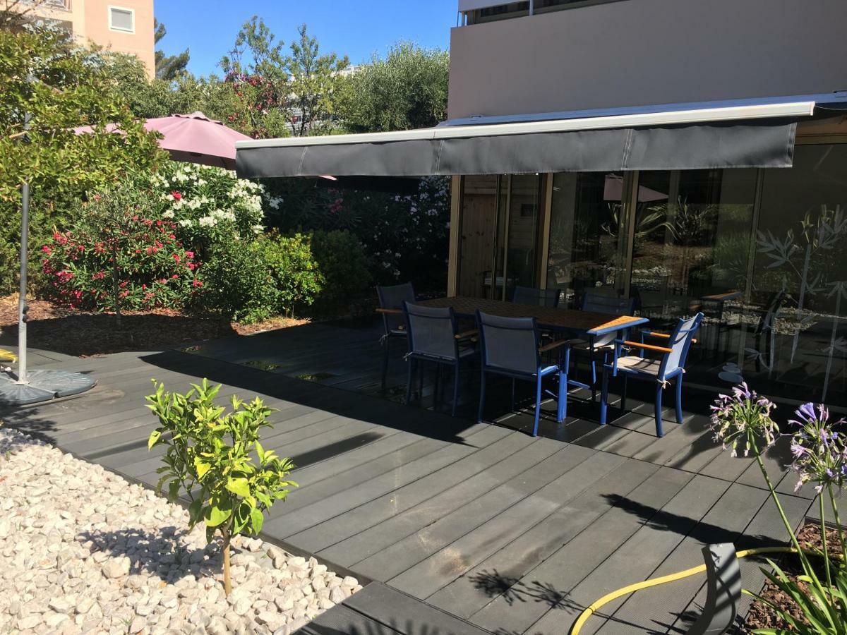 Les Enganes Apartment Frejus Bagian luar foto