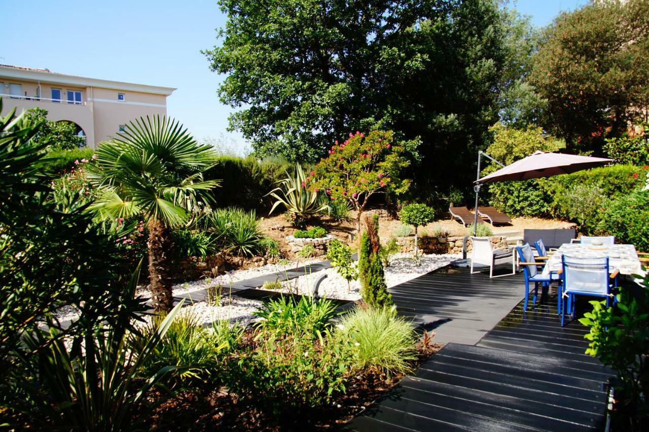Les Enganes Apartment Frejus Bagian luar foto